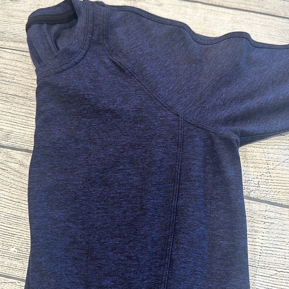 🍋Women’s Lululemon Runderful long sleeve size 6🍋 - Picture 9 of 14